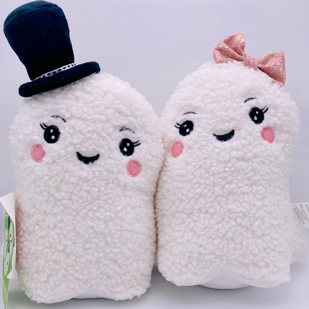 GHOST PARTY Plush Ghost Couple Hat And Bow Weighted Sherpa Halloween Decor NEW